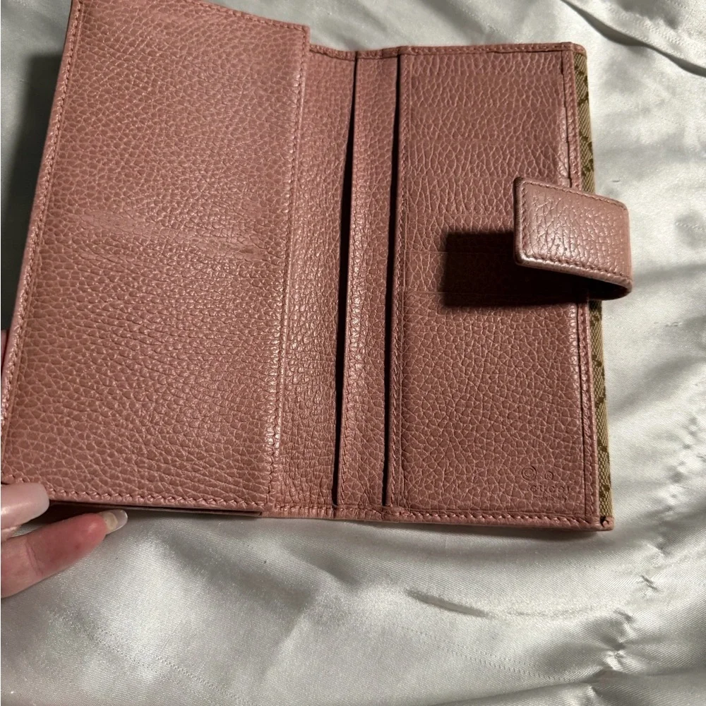 Gucci Beige GG Canvas Wallet with Pink Trim - Picture 5 of 6